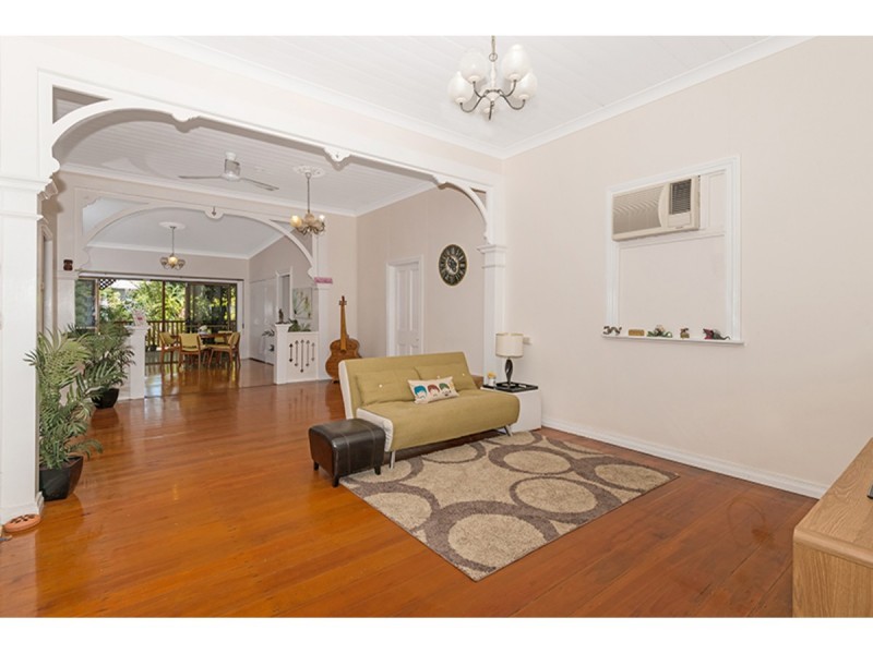 38 Armstrong Street, Hermit Park QLD 4812