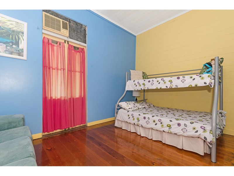 38 Armstrong Street, Hermit Park QLD 4812