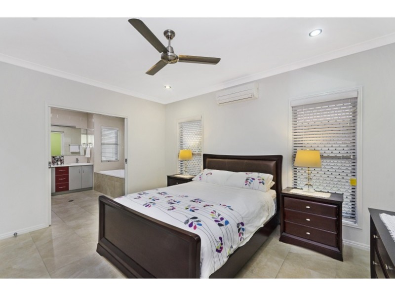 6 Sillago Street, Burdell QLD 4818