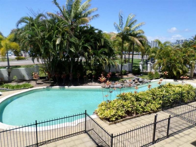 21/18 sir leslie thiess Drive, Townsville City QLD 4810