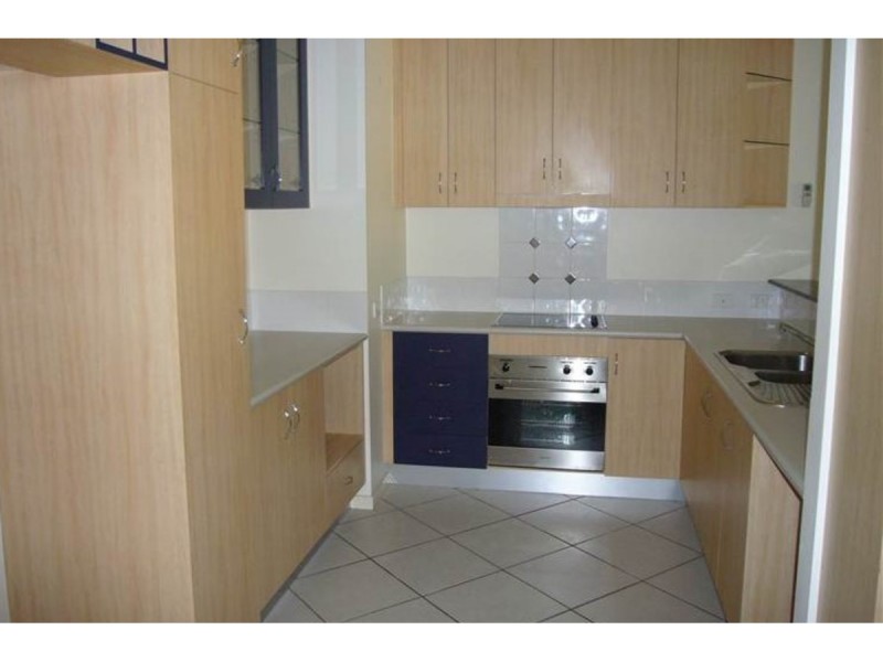 21/18 sir leslie thiess Drive, Townsville City QLD 4810