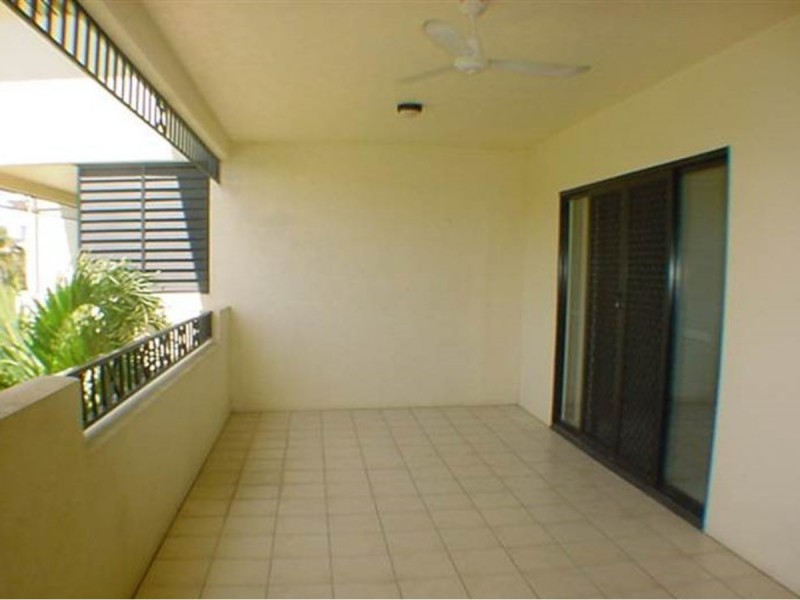 21/18 sir leslie thiess Drive, Townsville City QLD 4810