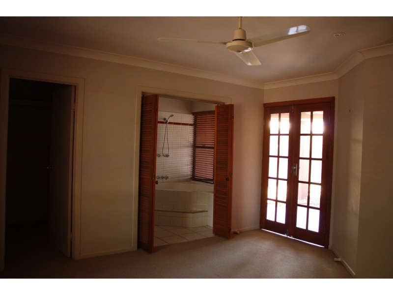 5 Lakeshore Circuit, Idalia QLD 4811