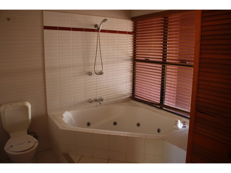 5 Lakeshore Circuit, Idalia QLD 4811