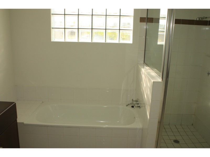 6/130 Eyre Street, North Ward QLD 4810