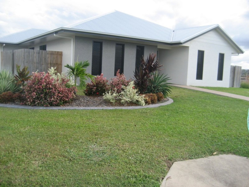 26 Stephanie Street, Rasmussen QLD 4815