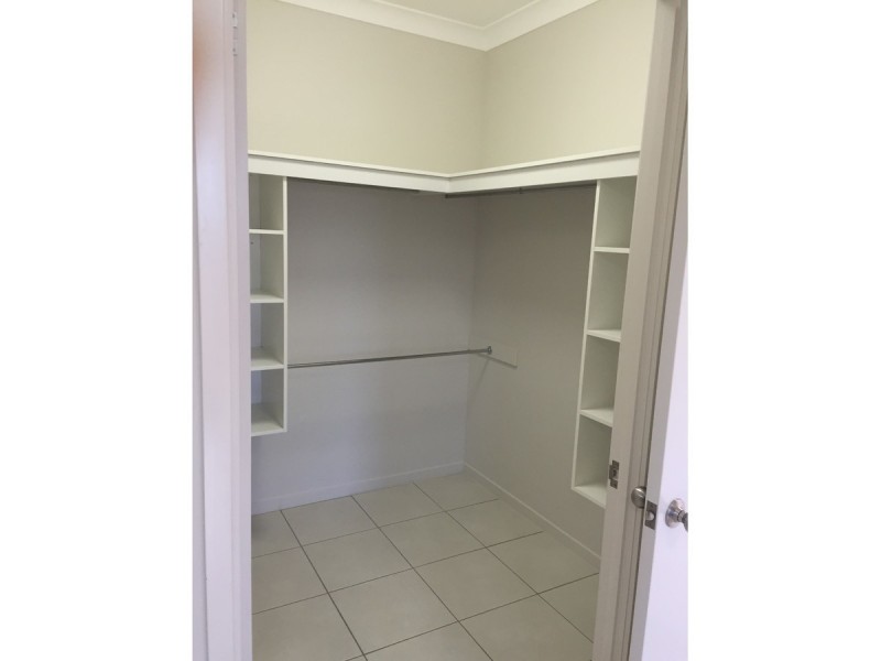 26 Stephanie Street, Rasmussen QLD 4815