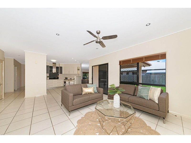 7 Teatree Court, Mount Louisa QLD 4814