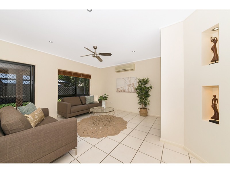 7 Teatree Court, Mount Louisa QLD 4814