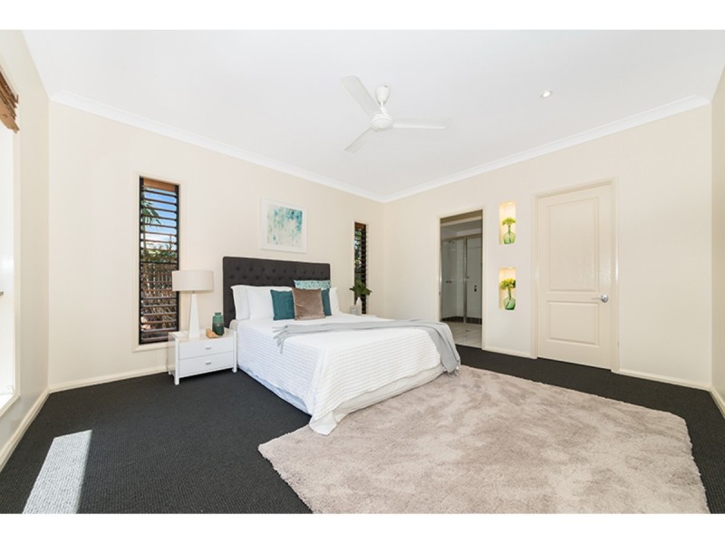 7 Teatree Court, Mount Louisa QLD 4814