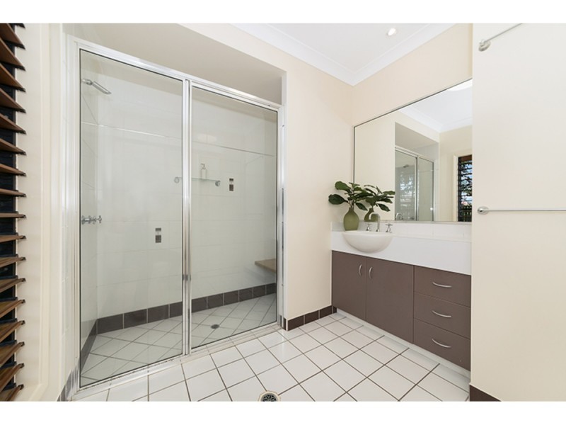 7 Teatree Court, Mount Louisa QLD 4814