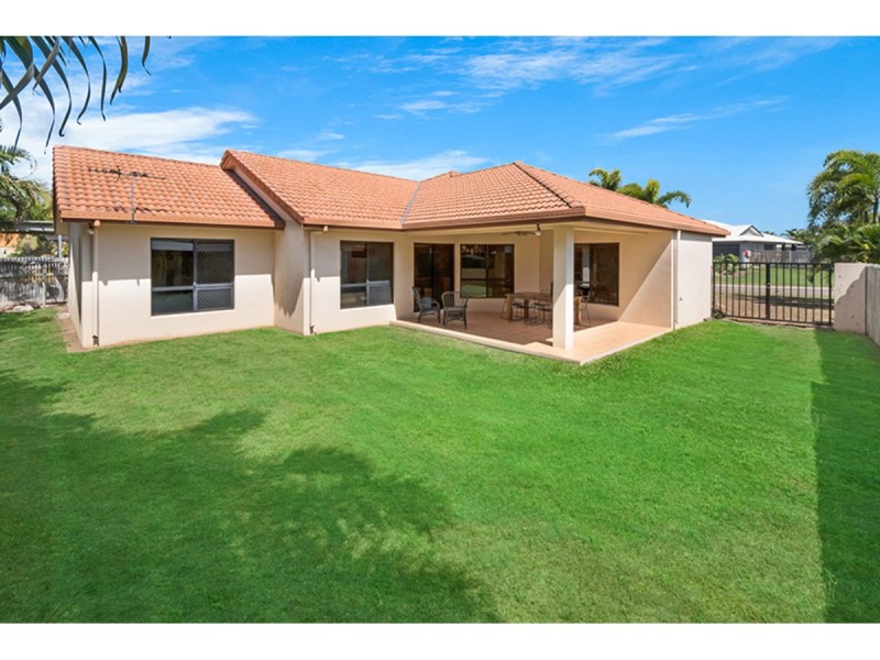 7 Teatree Court, Mount Louisa QLD 4814