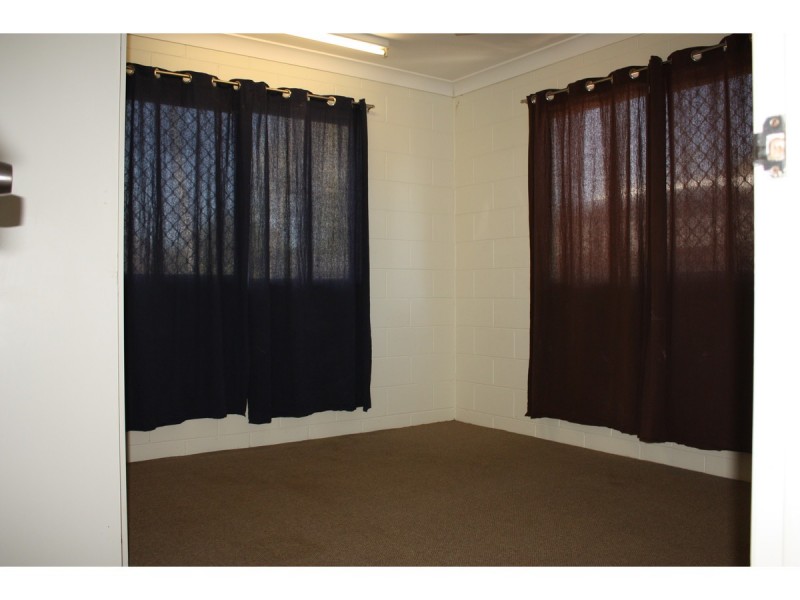 1/15 Saltbush Drive, Rasmussen QLD 4815