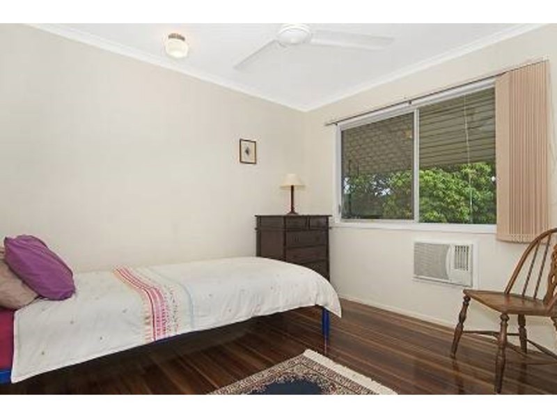 15 Lambert Street, Kirwan QLD 4817