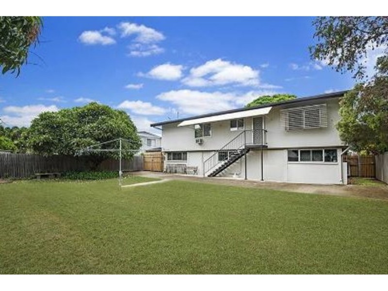 15 Lambert Street, Kirwan QLD 4817