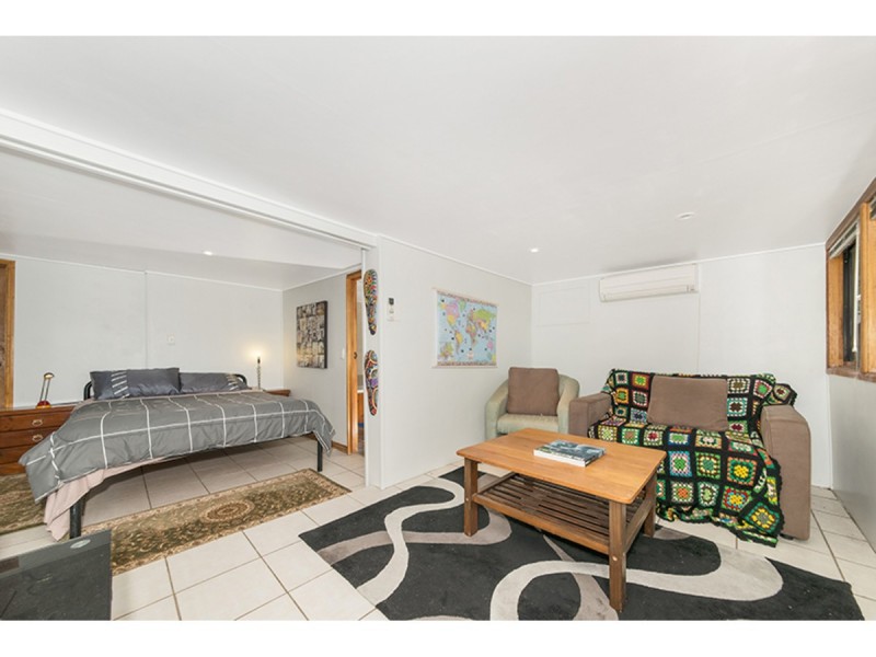 6 Norman Street, West End QLD 4810