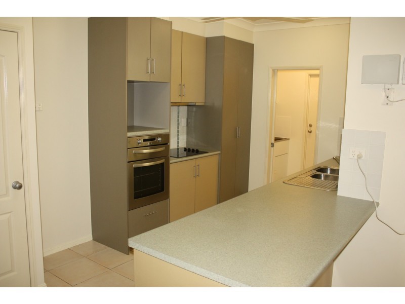 39 St Albans Road, Mount Louisa QLD 4814