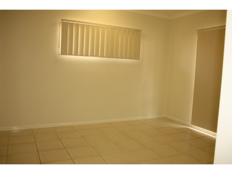 39 St Albans Road, Mount Louisa QLD 4814