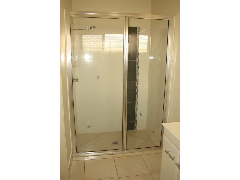 39 St Albans Road, Mount Louisa QLD 4814