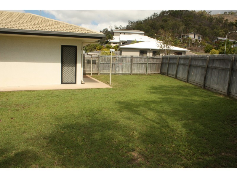39 St Albans Road, Mount Louisa QLD 4814