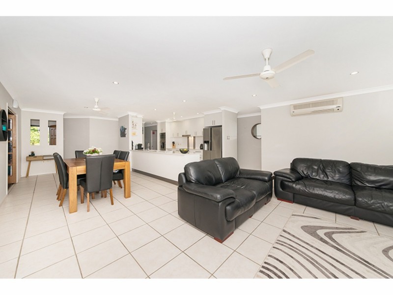 8 Paperbark Place, Mount Louisa QLD 4814