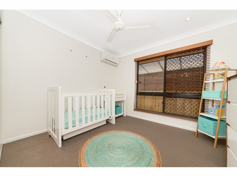 8 Paperbark Place, Mount Louisa QLD 4814