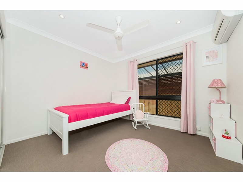 8 Paperbark Place, Mount Louisa QLD 4814