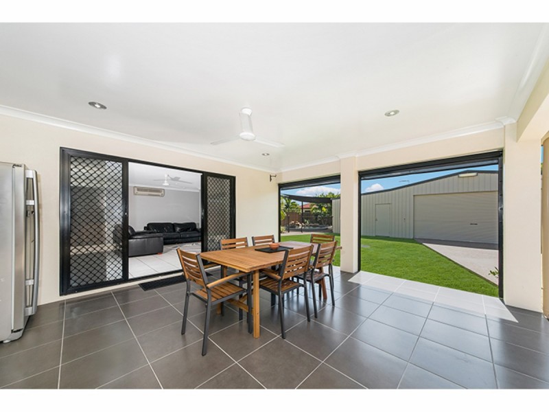 8 Paperbark Place, Mount Louisa QLD 4814