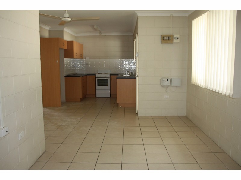 3/18 Kitchener Road, Pimlico QLD 4812