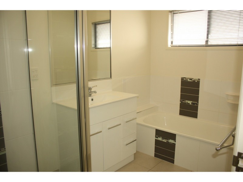 21 Skardon Place, Kelso QLD 4815