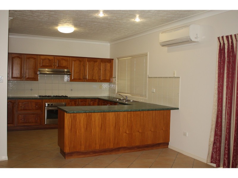 4 Shetland Place, Kelso QLD 4815