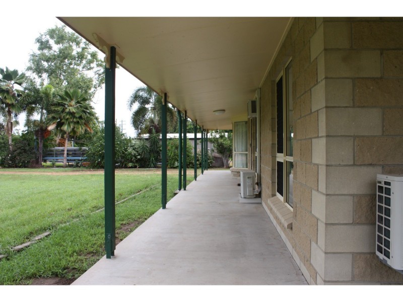 4 Shetland Place, Kelso QLD 4815