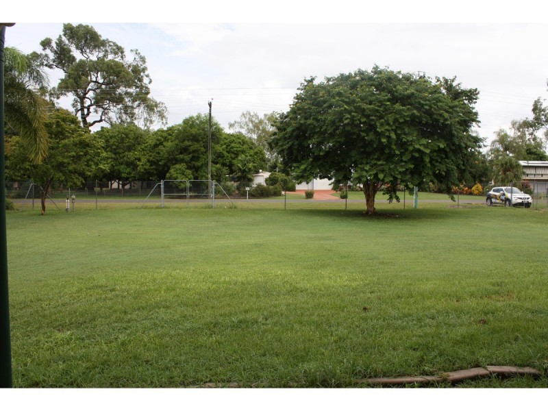 4 Shetland Place, Kelso QLD 4815