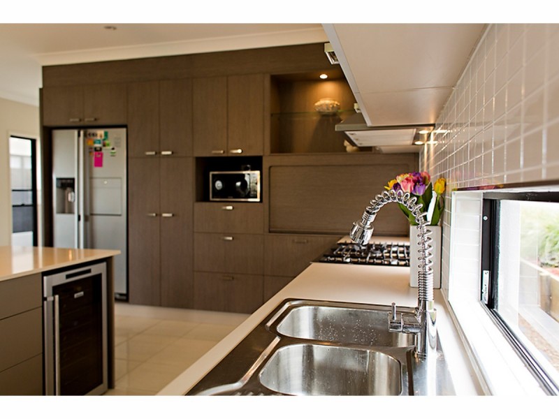 28 Bilbao Place, Bushland Beach QLD 4818