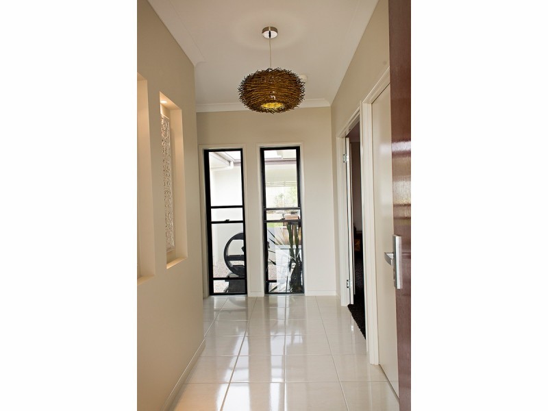 28 Bilbao Place, Bushland Beach QLD 4818