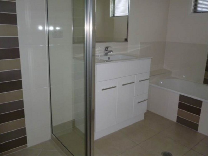 5 Sandon Place, Kelso QLD 4815