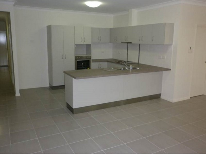 23 Hollanders Crescent, Kelso QLD 4815