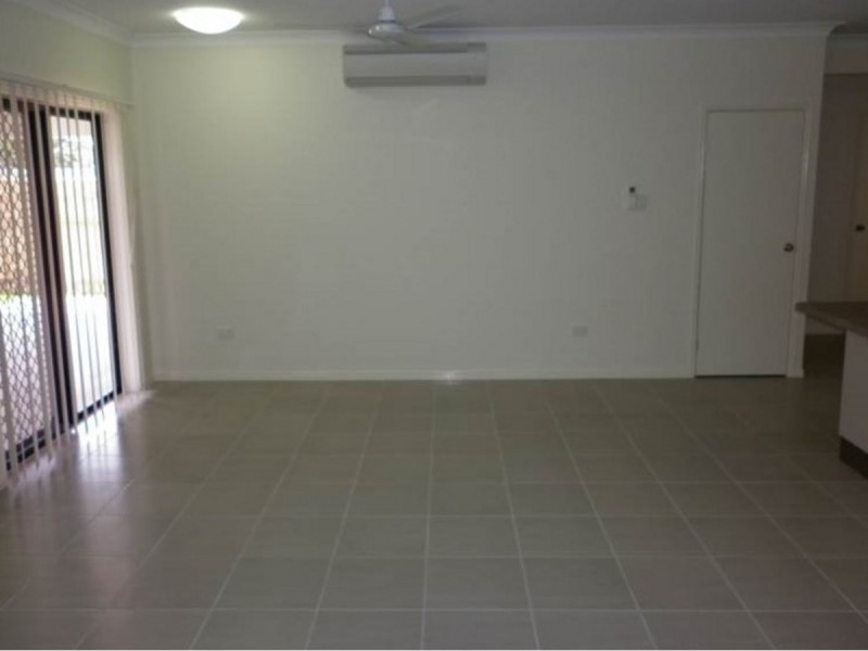 23 Hollanders Crescent, Kelso QLD 4815