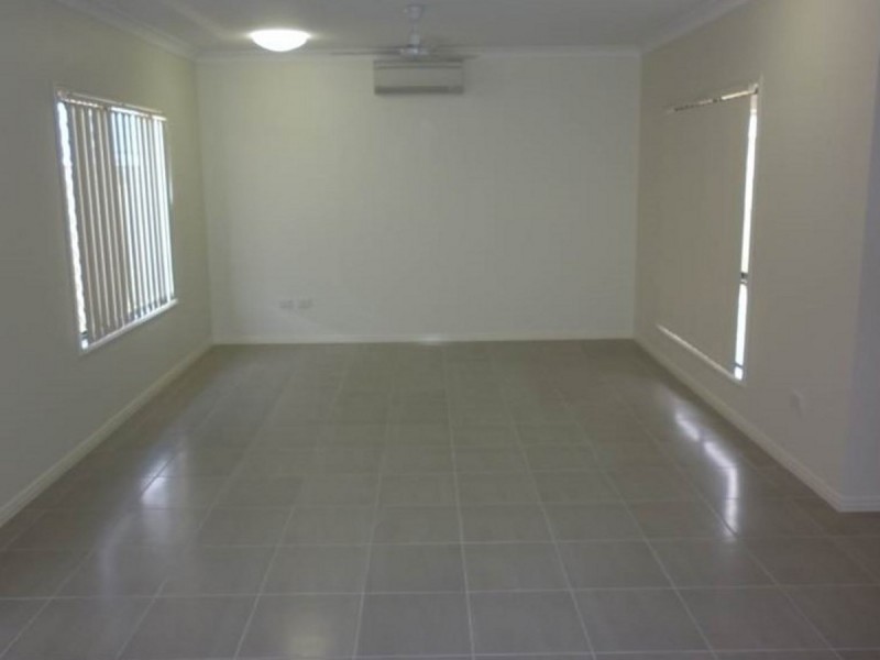 23 Hollanders Crescent, Kelso QLD 4815