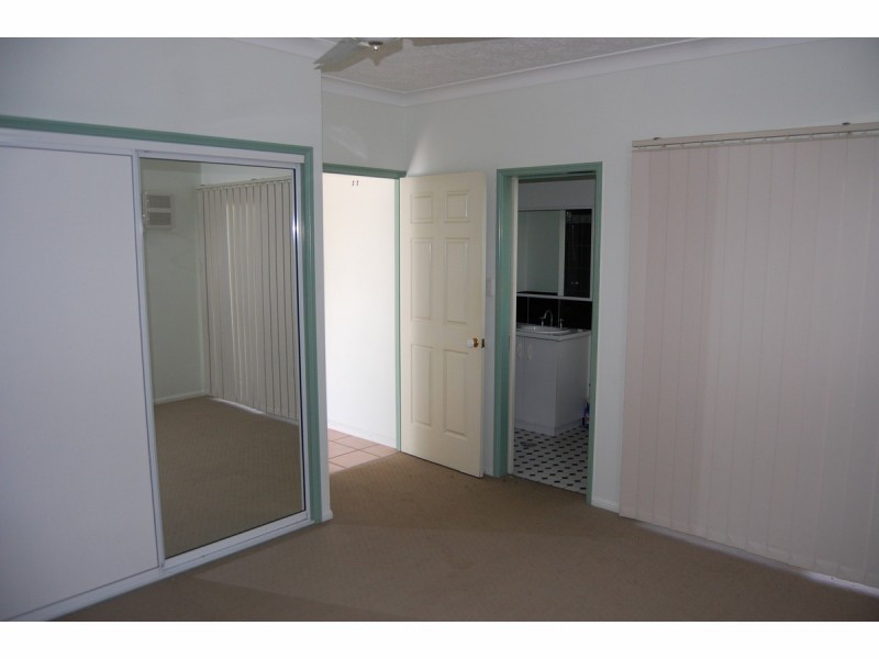 9 Clarence Court, Kirwan QLD 4817