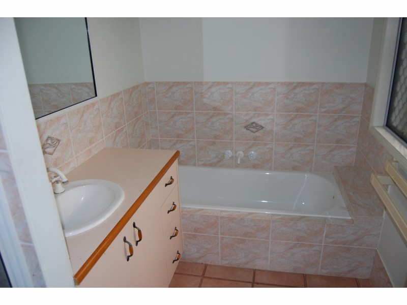 9 Clarence Court, Kirwan QLD 4817