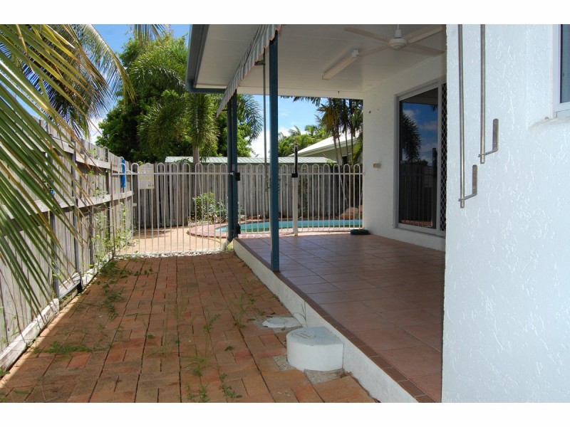 9 Clarence Court, Kirwan QLD 4817