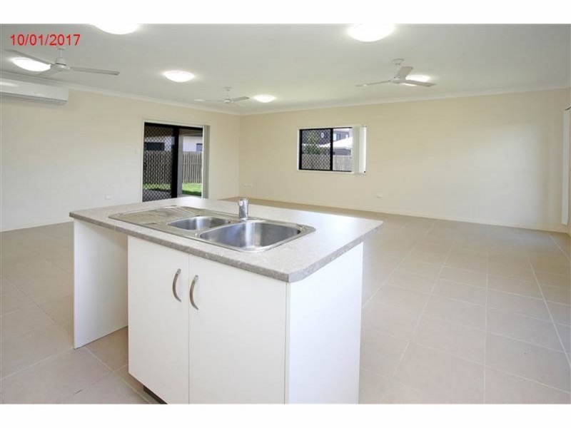 24 Resolution Street, Rasmussen QLD 4815