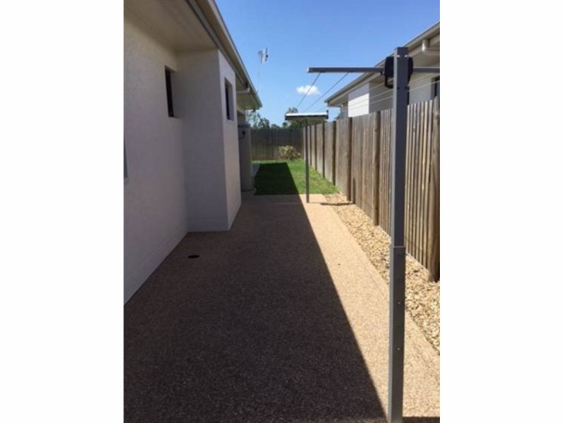 6 Diversity Street, Rasmussen QLD 4815