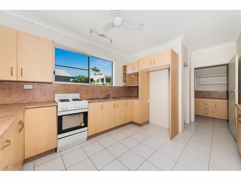 16 Estate Street, West End QLD 4810