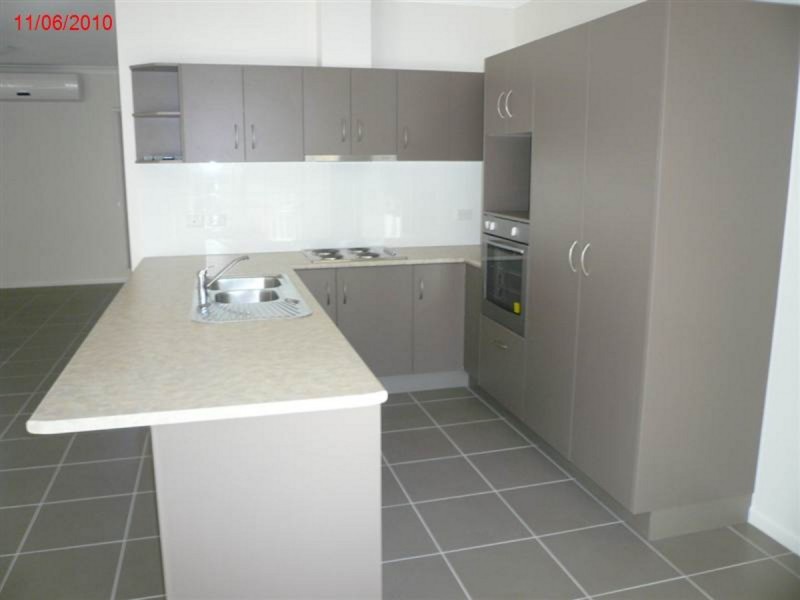 13 Skardon Place, Kelso QLD 4815