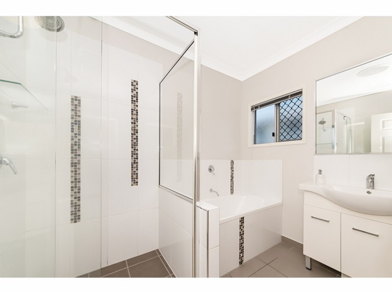 83 Shutehaven Circuit, Bushland Beach QLD 4818