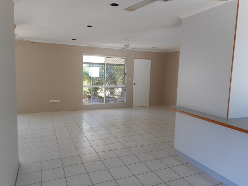 42 Warland Street, Kirwan QLD 4817