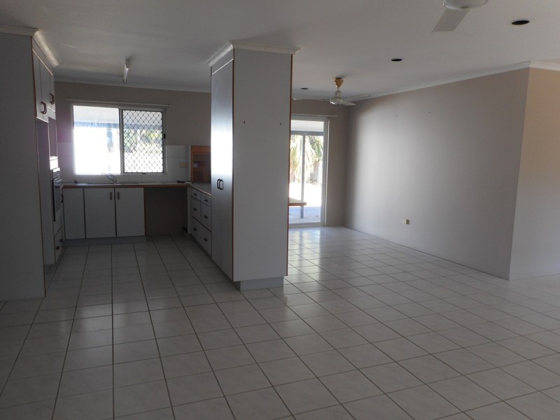 42 Warland Street, Kirwan QLD 4817