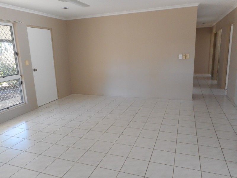 42 Warland Street, Kirwan QLD 4817